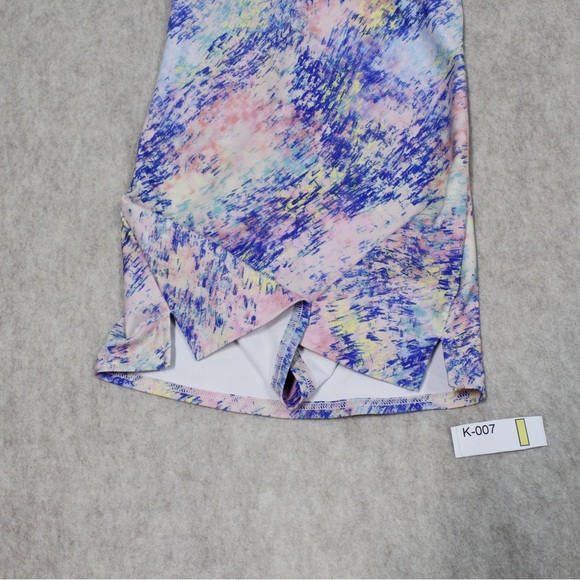 DSG Multicolor Abstract Pattern Top - Picture 4 of 6